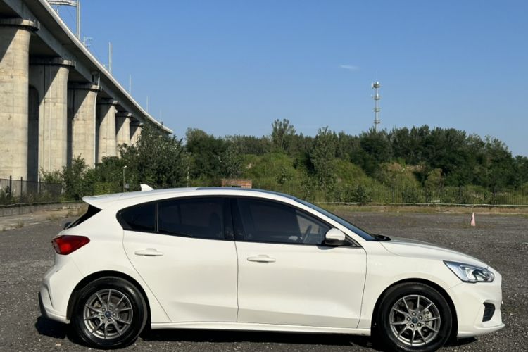 Used Ford Focus 2020 Hatchback 1.5L Automatic Sharp Edition
