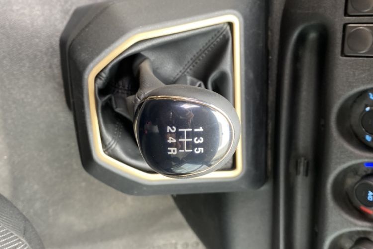 Used JMC Transit 2021 2.8T Space King Taurus Short Wheelbase Mid-Height 3-Seater Diesel Euro VI JX493
