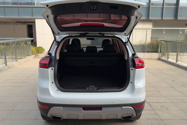 Used Geely Auto Emgrand X7 Sport 2016 1.8TD Automatic ZhiShang Model
