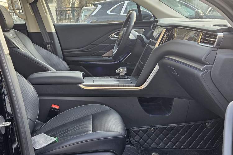 Used Hongqi HS7 PHEV 2024 2.0T PHEV Four-Wheel Drive Flagship Edition 6 Seats
