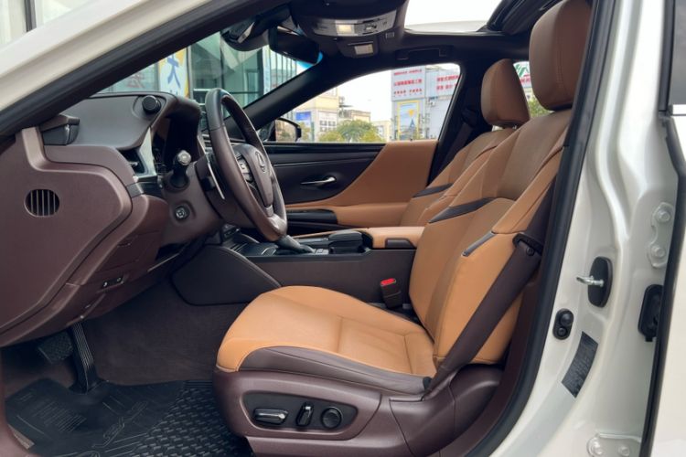 Used Lexus ES 2020 200 Excellence Edition