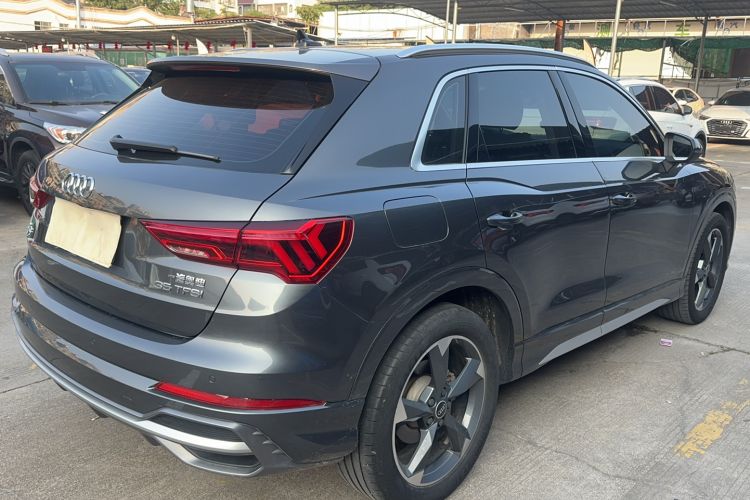 Used Audi Q3 2022 35 TFSI Fashion Dynamic Model
