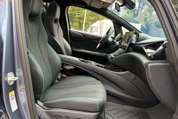 Used BYD Dolphin 2024 Honor Edition 420km Fashion Version
