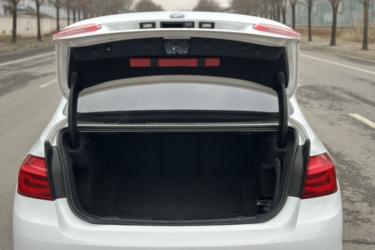 Used BMW 3 Series 2017 320Li Fashion Model
