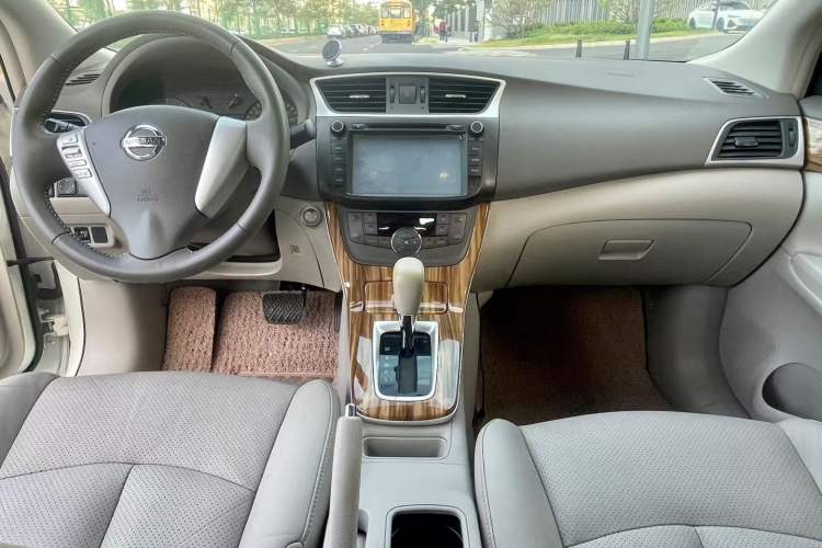 Used Nissan Sylphy 2014 1.6XV CVT Deluxe Edition
