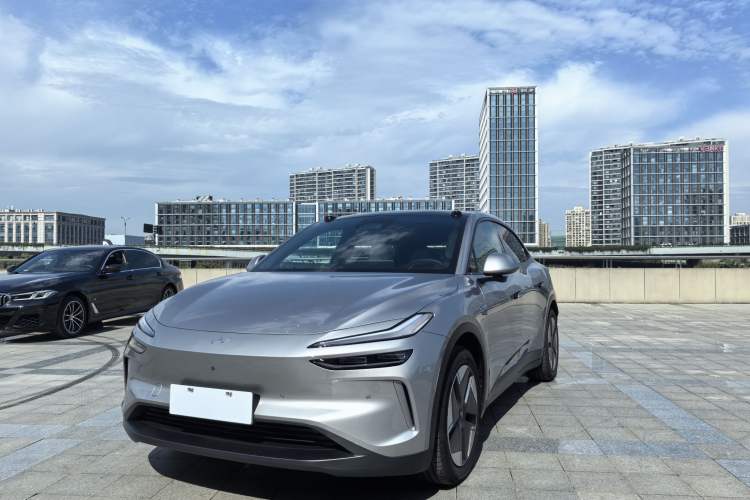 Used ONVO L60 2024 60 kWh Rear-Drive Version
