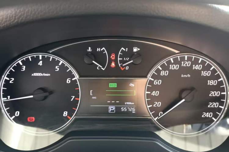 Used Nissan Tiida 2016 1.6L CVT Cool Dynamic Edition
