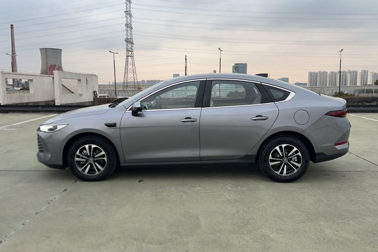 Used BYD Qin PLUS 2025 DM-i Smart Drive 120KM Superior Model