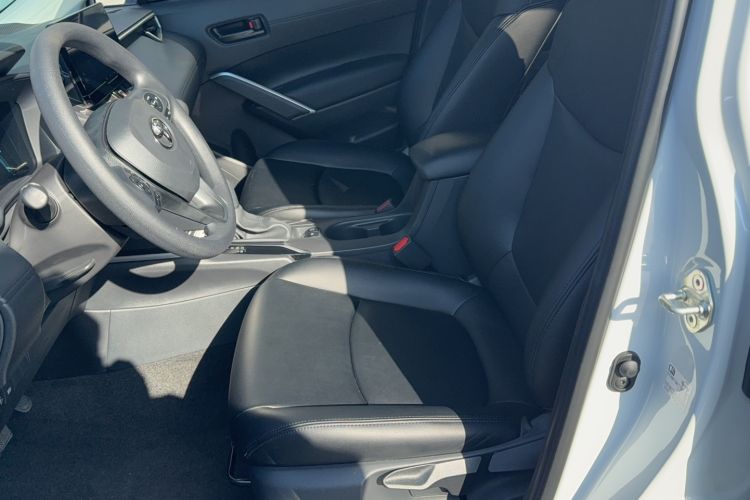 Used Toyota Corolla Cross 2024 2.0L Pioneer Edition
