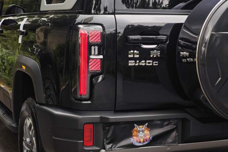 Used Beijing Auto BJ40 2024 2.0T All-New Urban Hunter Edition Chivalrous Style
