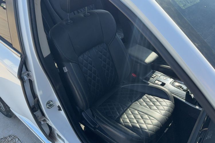 Used Mitsubishi Outlander 2021 2.4L 4x4 Zhi Xiang Edition 7 Seats
