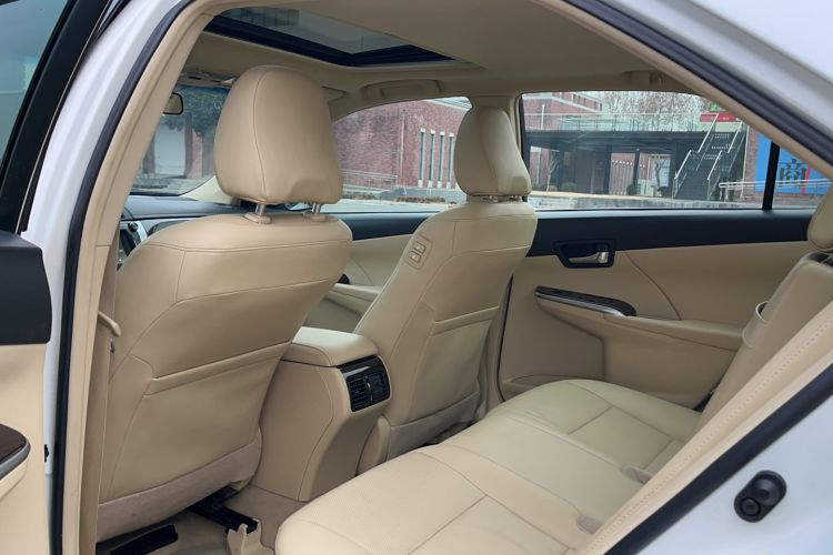 Used Toyota Camry 2015 Dual-Engine 2.5 HG Luxury Navigation Edition