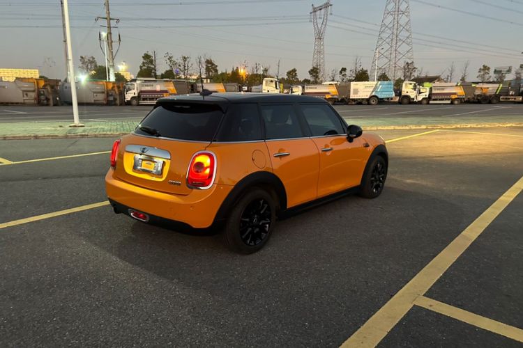 Used  MINI 2016 1.5T COOPER Five-Door Edition
