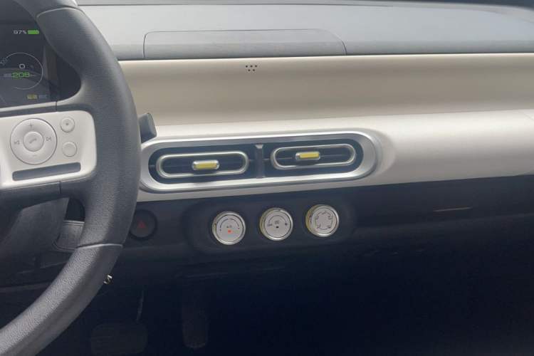 Used Wuling Hongguang MINIEV 2024 3rd Generation 215km Youth Edition
