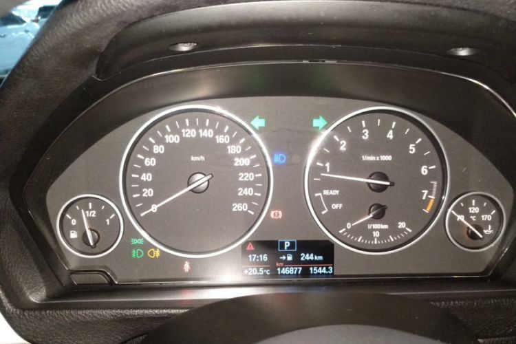 Used BMW 3 Series 2015 316Li Fashion Model
