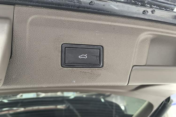 Used Volkswagen Viloran 2023 Revised 380TSI Prestige Edition
