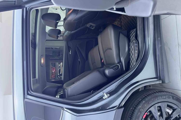 Used Chevrolet Orlando 2019 Redline 530T Automatic Enjoyment Version (5+2 Seating) China VI
