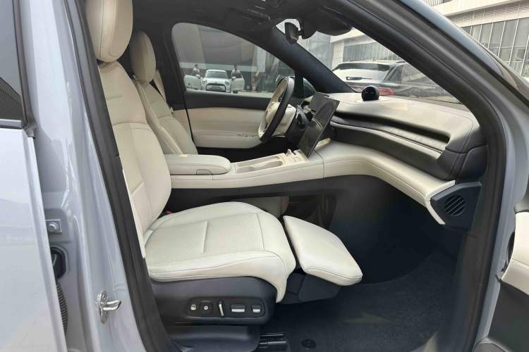 Used Nio ES6 2024 75 kWh
