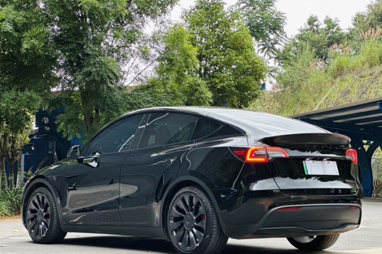 Used Tesla Model Y 2022 Performance High-Performance All-Wheel-Drive Version
