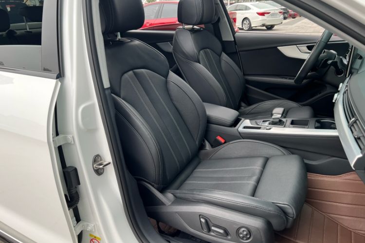 Used Audi A4L 2022 40 TFSI Luxury Dynamic Model
