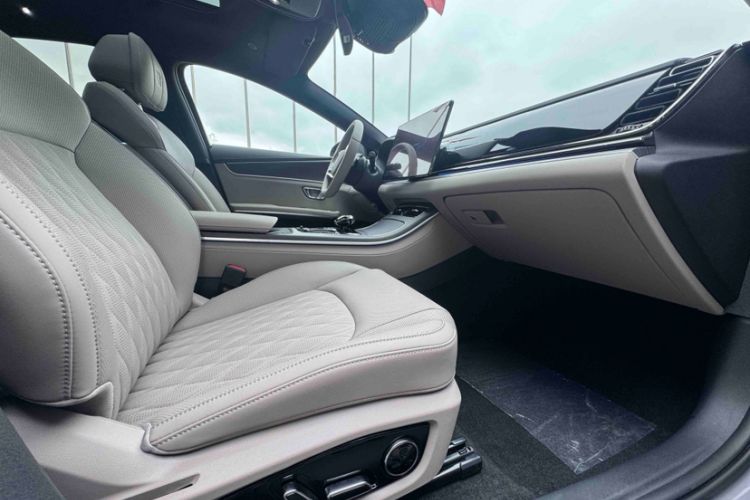 Used BYD Han 2025 DM-i Intelligent Driving Edition 125KM LiDAR Flagship Model
