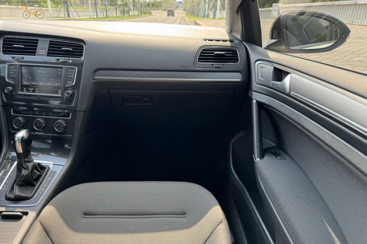 Used Volkswagen Golf 2017 230TSI Automatic Comfort Edition – Celebrating Milestone of One Million Units
