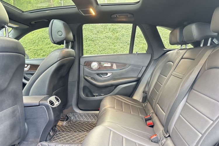 Used Mercedes-Benz GLC 2019 Facelift GLC 260 L 4MATIC Luxury Model
