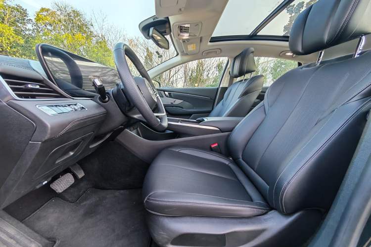 Used Buick LaCrosse 2025 28T Platinum Edition
