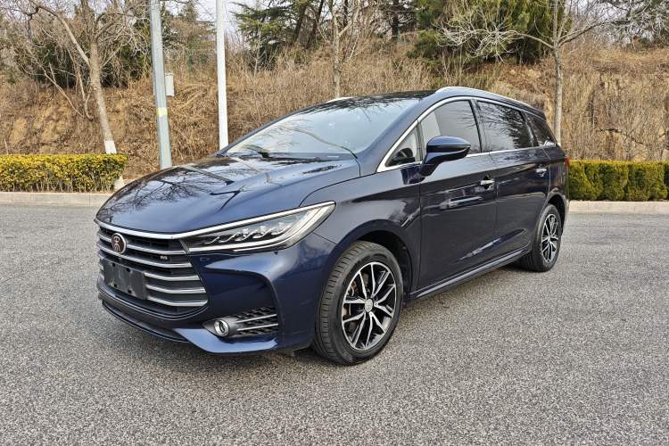 Used BYD Song MAX 2018 1.5T Automatic Smart Connect Elite Model with 6 Seats