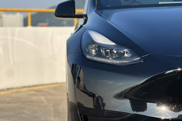 Used Tesla Model Y 2022 Rear-Wheel-Drive Version
