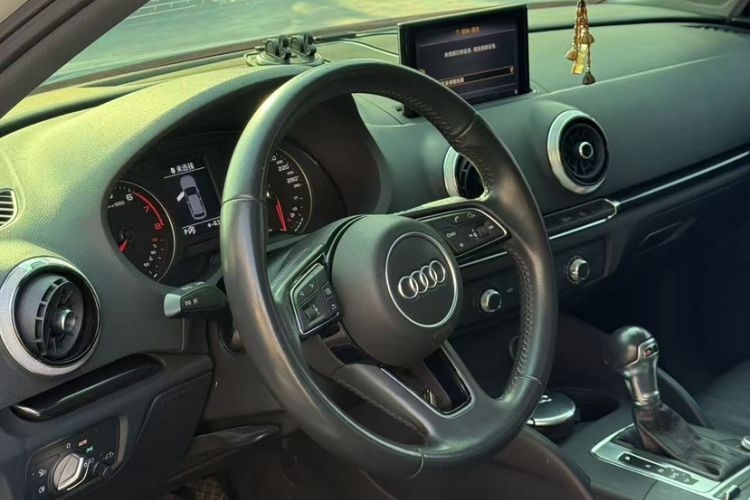 Used Audi A3 2018 30th Anniversary Edition Sportback 35 TFSI Fashion Model
