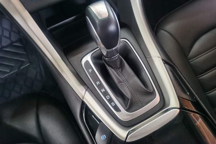 Used Ford Mondeo 2013 2.0L GTDi 200 Fashion Edition
