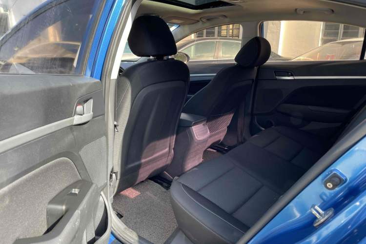 Used Hyundai Elantra 2016 1.6L Automatic ZhiXuan – Elite Version
