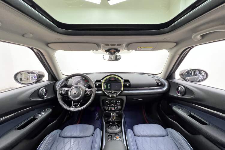 Used  Clubman 2021 1.5T COOPER Connoisseur
