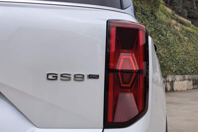 Used GAC Trumpchi GS8 2022 Flagship Series 2.0 TGDI Four-Wheel Drive Luxury Smart Connectivity Version (7 Seats)
