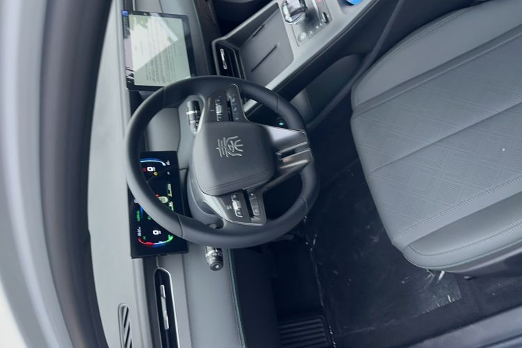 Used BYD Qin PLUS 2025 DM-i Smart Drive 55KM Leading Model
