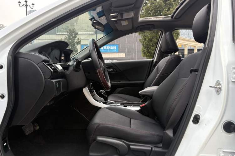 Used Honda Accord 2016 2.0L Comfort Edition
