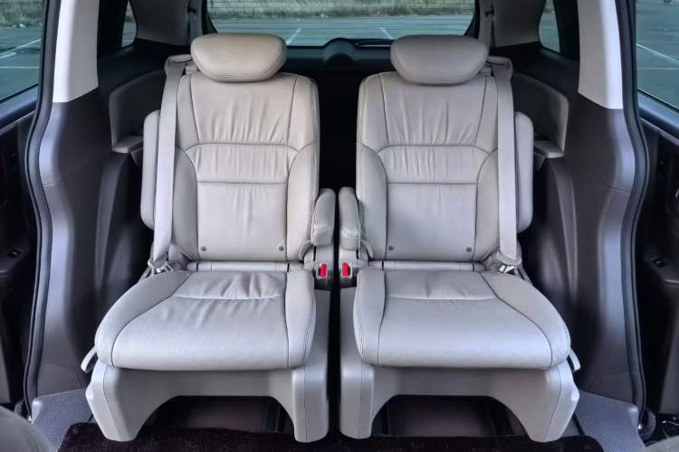 Used Honda Odyssey 2015 Revised 2.4L Luxury Edition