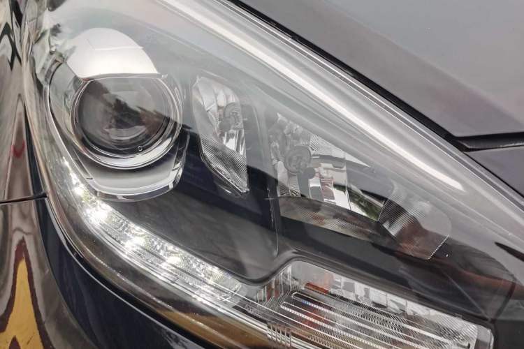 Used Kia Carens 2013 2.0L 7-Seater Automatic Standard Version China IV Standard
