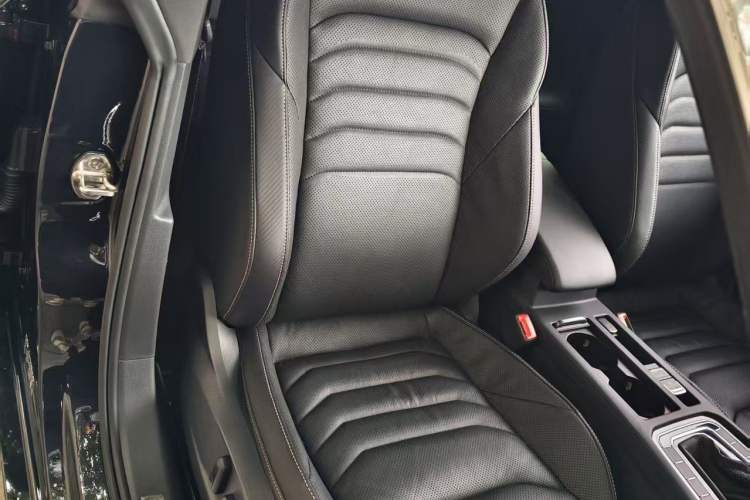 Used Volkswagen FAW-Volkswagen CC 2020 330TSI Glamour Edition China VI Standard