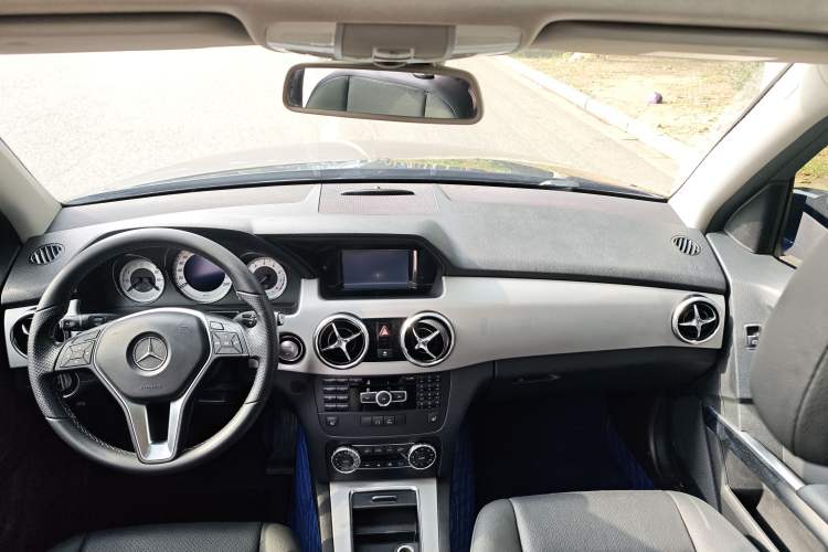 Used Mercedes-Benz GLK-Class 2013 Facelift GLK 300 4MATIC Fashion Edition
