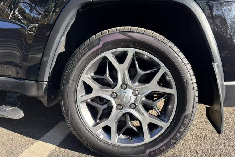 Used  Grand Cherokee 2020 3.0L Elite Navigation Edition
