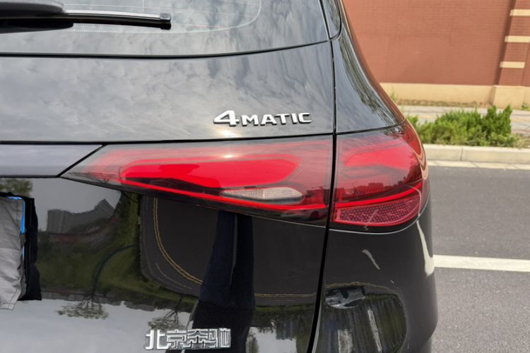 Used Mercedes-Benz GLC 2023 GLC 260 L 4MATIC Luxury Model 5 Seats
