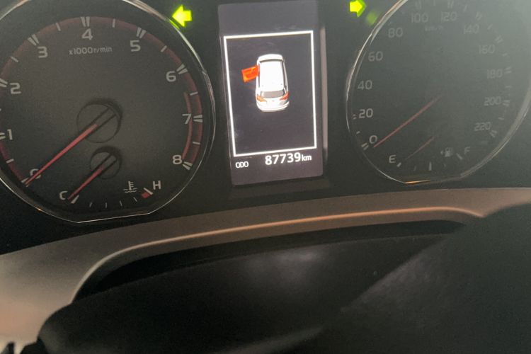 Used Toyota RAV4 2019 2.0L CVT Two-Wheel Drive Fashion X Limited Edition China VI Standard
