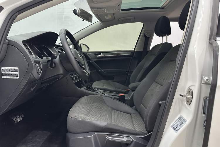 Used Volkswagen Golf 2016 1.6L Automatic Comfort Model
