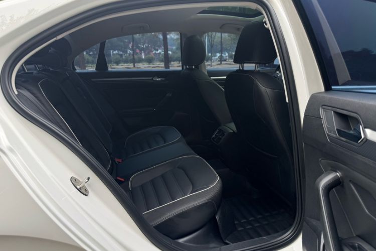 Used Volkswagen Lamando 2021 280TSI DSG Luxury Phantom Edition