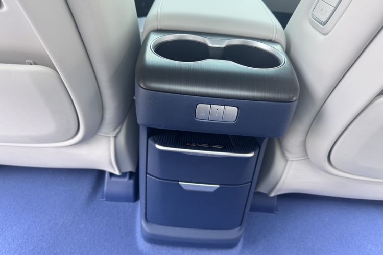 Used Buick GL8 New Energy 2024 Lu Zun Luxury Edition 6-Seater
