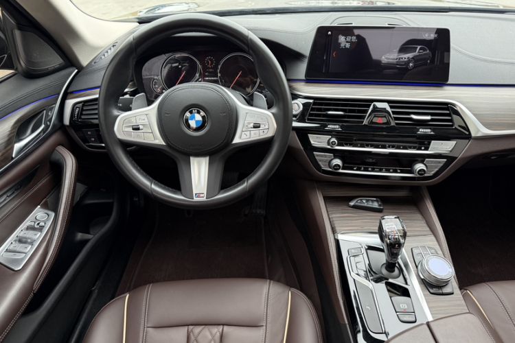 Used BMW 5 Series 2018 Facelifted 530Li xDrive Luxury Package
