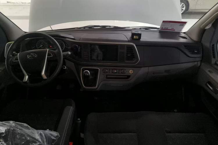 Used SAIC MAXUS Xintu V80 2023 2.0T Manual Classic Aoyuntong Long Wheelbase Mid-Height 6/7/8/9-Seater