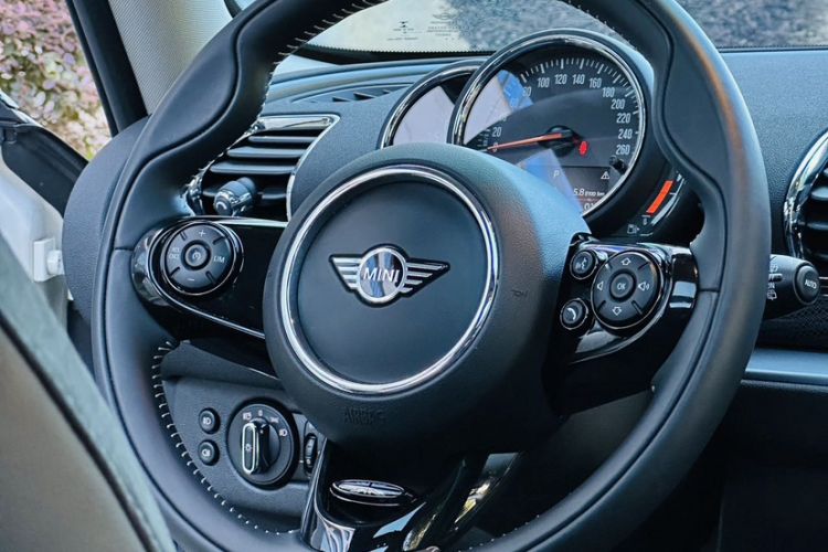 Used  Clubman 2019 1.5T COOPER Connoisseur
